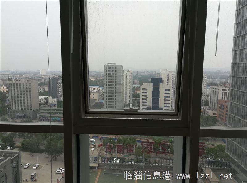 房主出租張店高新區(qū)創(chuàng)業(yè)火炬廣場D座寫字樓辦公室