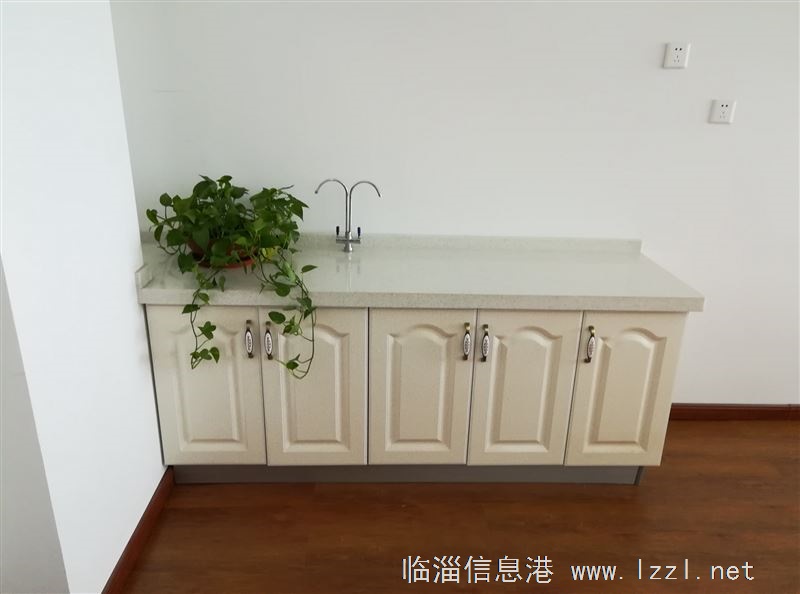 房主出租張店高新區(qū)創(chuàng)業(yè)火炬廣場D座寫字樓辦公室